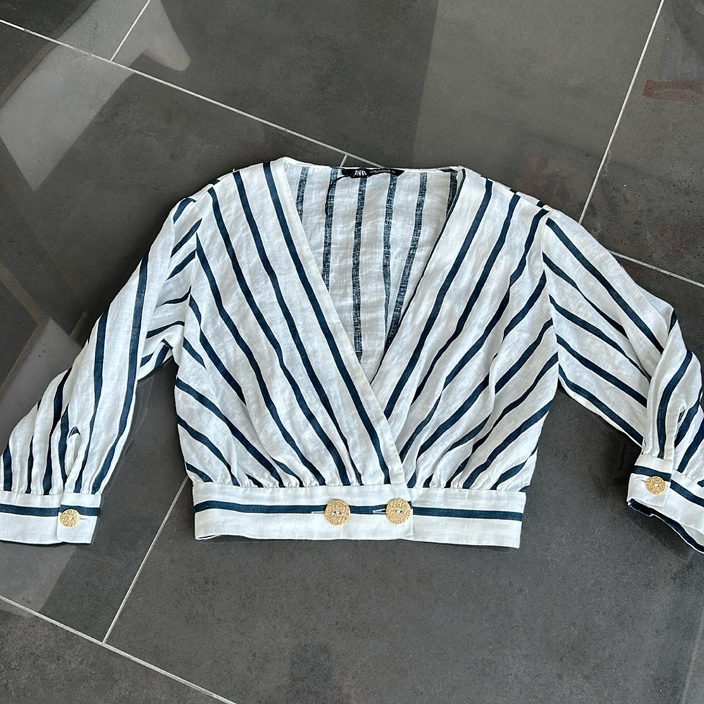 Women’s nautical crop top with gold buttons